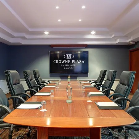 Crowne Plaza By Ihg 4*