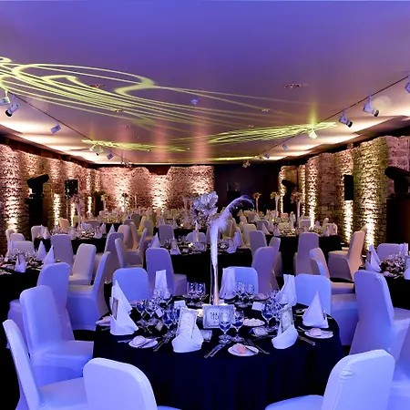 Crowne Plaza By Ihg