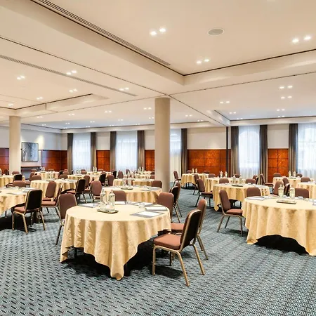 Crowne Plaza By Ihg