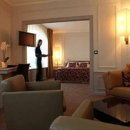Hotel Crowne Plaza By Ihg 4*